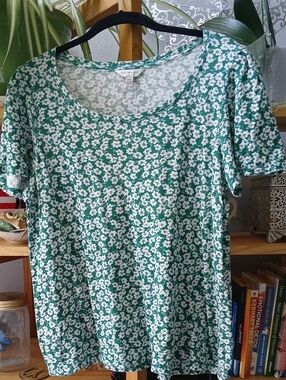 M - Lucky Brand - Green and White Floral Scoop Neck Tee